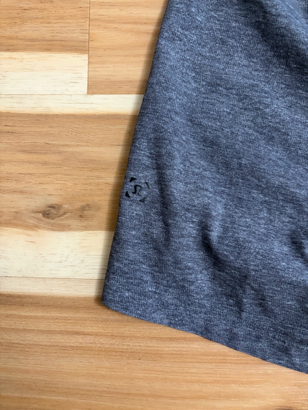 Men’s medium lululemon shorts - Picture 3 of 5